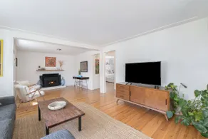 Entire 2 bed/1 bath home in Edgewater! - Image 3