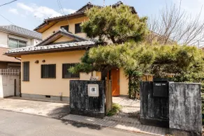 Relax in a Zen garden just 3 min from the station. - Image 2