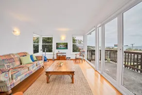 Panoramic Views on Walter - Image 2