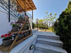 The Mirador Boutique Villa with Scenic Sea View - Image 3