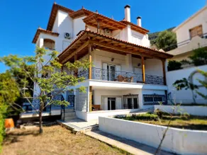 The Mirador Boutique Villa with Scenic Sea View - Image 2