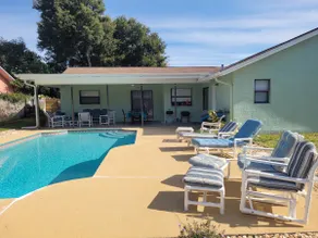3 bedroom, 2 bath,  pool home that sleeps 6, with screened back patio - Image 3