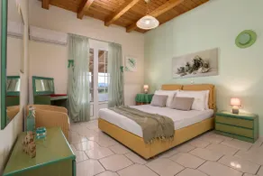 Ilenia's 3 Bedroom House With Private Pool - Image 2