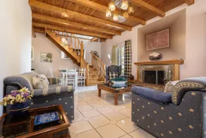 Ilenia's 3 Bedroom House With Private Pool - Image 4