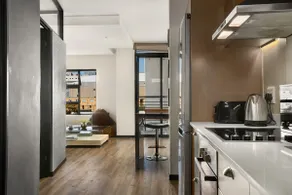 Sophisticated 1 Bed Rosebank Apartment - Image 2
