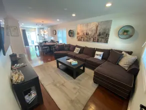 LVR’s Luxury Village River Cottage - Image 4