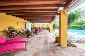 Country house with pool next to Seville - Image 4