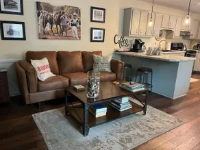 Luxueux Location 2BR / 2Bath au centre-ville Bardstown, au cœur de Bourbon Country - Image 3