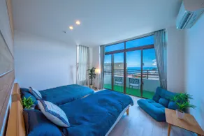 Popularity rising fast ~ Large groups welcome ~ Onna seaside inn that can accommodate up to 15 people | Spacious living room + Okinawa private villa - Image 2
