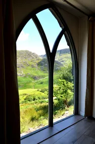 Secluded cottage nestled in the Beara Peninsula - Image 3