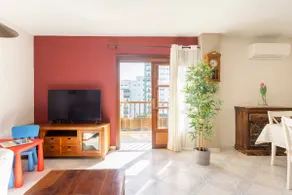 With a pool and sea view, on Avenida Maritima. - Image 5