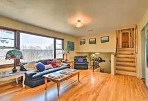 Spacious Home with Vista Views on 10 Acres! - Image 4