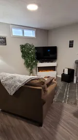 Cozy Suite in Langford - Image 4