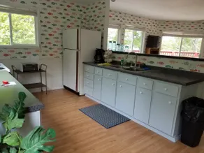 Rustic Country Lakeside Retreat - Upper Unit - Image 2