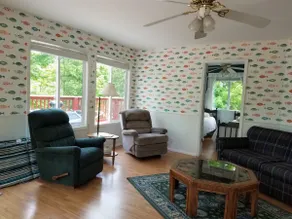 Rustic Country Lakeside Retreat - Upper Unit - Image 4