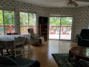 Rustic Country Lakeside Retreat - Upper Unit - Image 3