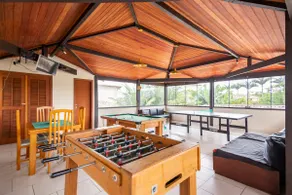 Large house with game room - Image 3