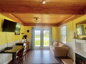 The Lobster Den - Image 3