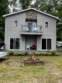 Benzie Lake House - Fish, Golf, Hike - Image 2
