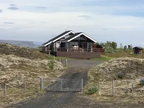 Lakeview cabin near Kirkjubaejarklaustur - Image 4