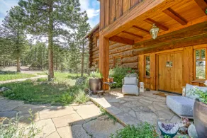 Stunning Mountain Views from Tudor Log Home - Image 4