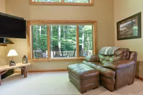Dillon's Getaway Chalet at Hidden Valley Resort - Image 3