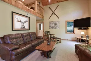 Dillon's Getaway Chalet at Hidden Valley Resort - Image 4