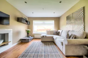 No.17 Serviced Apartment - Image 2