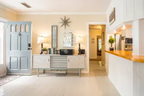 Tidy Bayou Bungalow - Image 4