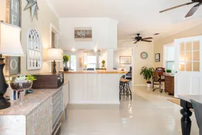 Tidy Bayou Bungalow - Image 5
