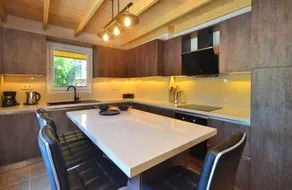Cosy family villa with private pool - Image 4