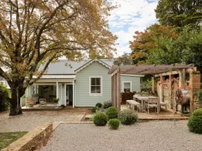 ”Koonje” Megalong View Cottage Blackheath - Image 2
