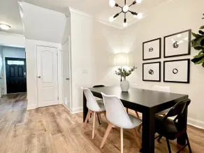 Spacious, Modern 3BR Home Near Downtown/Airport - Image 4