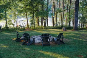 Modern Stuga på Lake Chatuge • Privat Dock • Minuter till Hiawassee • 8 sovplatser - Image 5