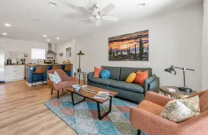 Desert Oasis - 105, Heated Pool, Walk to Old Town - Image 2