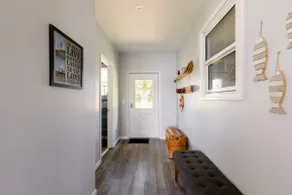 Cozy LKN home with incredible main channel view - Image 5