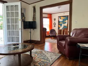 ThouArtHome, BC, DanaFarber, Parking, PetFriendly. - Image 4
