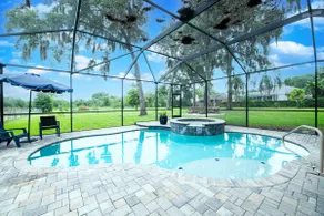 Beautiful yard with pool - sleeps 15 - Image 2