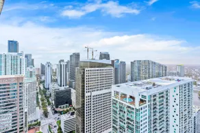 2BD PH W/ Top Views & Five-Star Amenities | W 49 - Image 3