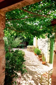 Heraklion, country house in south Crete - Image 2
