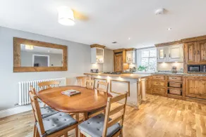 Cosy Cottage, Market Square View, Grade 2 Listed! - Image 2