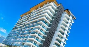 CBD One bedroom Deluxe Apartment - Image 5
