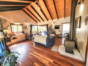 Kookaburra Cottage at Uralba Eco Cottages - Image 2