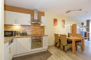 Apartment near the beach at the marina - Image 5