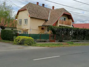Gabriella House in Szólád, 5 minutes from Lake Balaton - Image 2