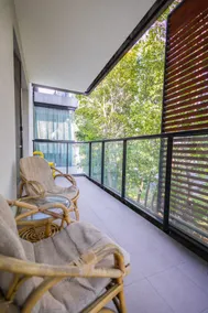 ClickTheFlat Artistic Estate Apartment - Image 5