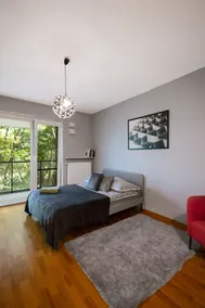 ClickTheFlat Artistic Estate Apartment - Image 4
