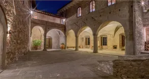Mittelalterliche Burg, 15 km von Florenz entfernt, mit privatem Pool in Chianti Classico - Image 3