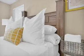 Cozy Riverside Home. Walking Distance To 5-Points! - Image 3
