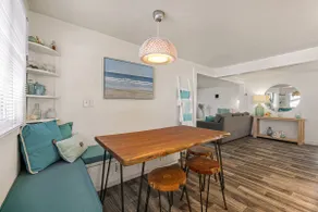 Neptune Beach Cottage - Image 5